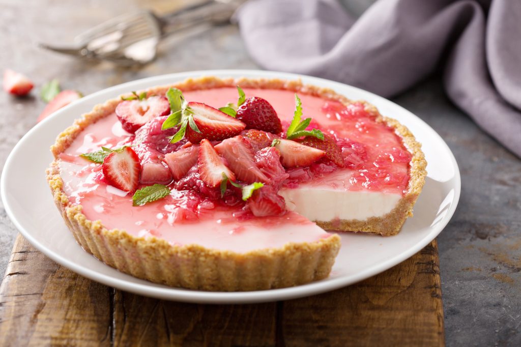 Spring cake ideas – Strawberry and rhubarb cake perfect for Mother’s Day